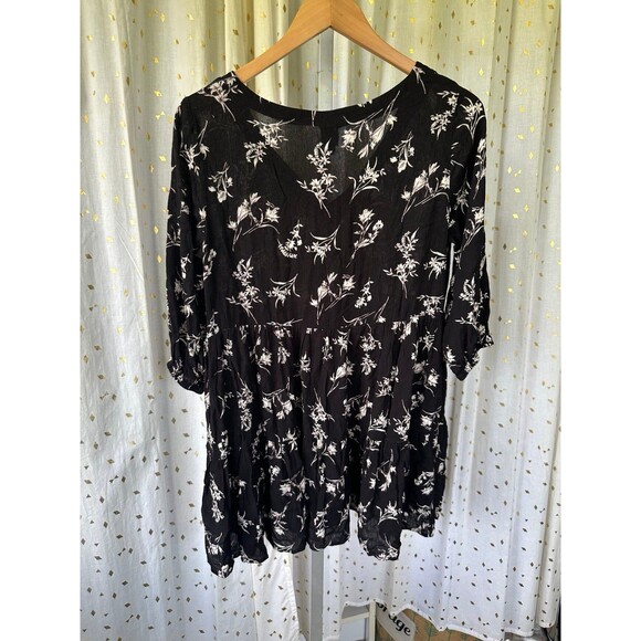 I Joah Premium NWT Semi Sheer Light Crinkle Floral Baby Doll Sun Dress S - Picture 4 of 6